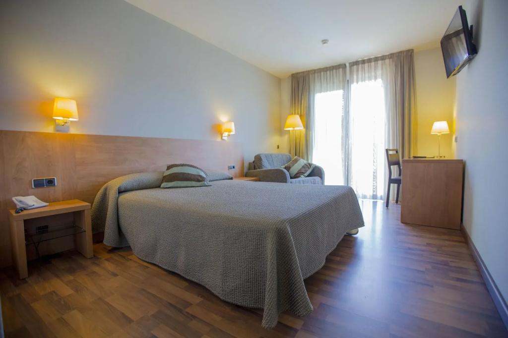 Hotel Medes II