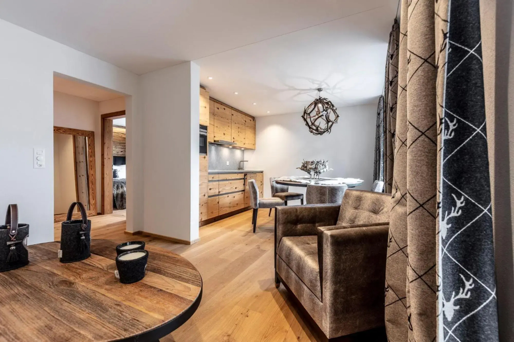 Unique Alpic style apartment in the heart of Davos