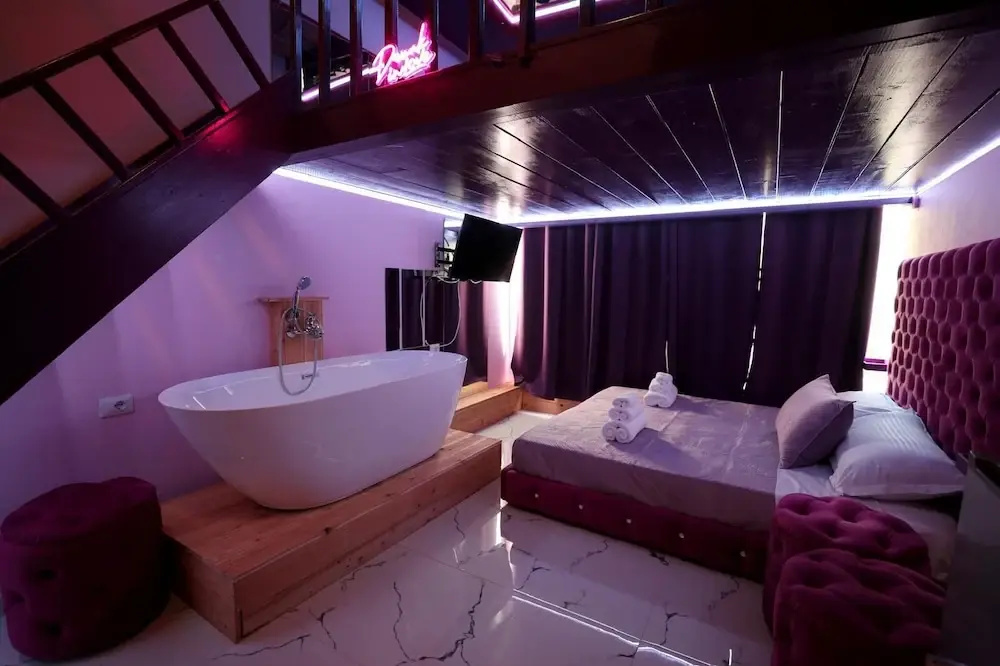 Romance Apartment