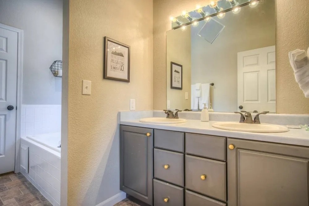 Mountain Viewsclose to Townhot-tubpet-friendly5 BR