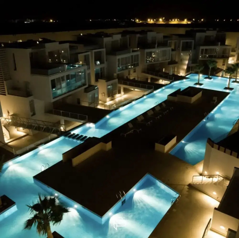 Stunning 2 Bed Apartment in Gouna With Roof