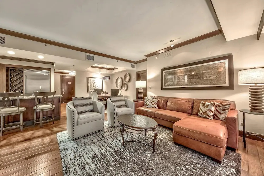 2 Bedoom  With Amazing Balcony Views 2 Bedroom Condo by RedAwning