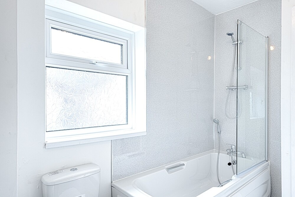 Swansea Hosea Spacious Home