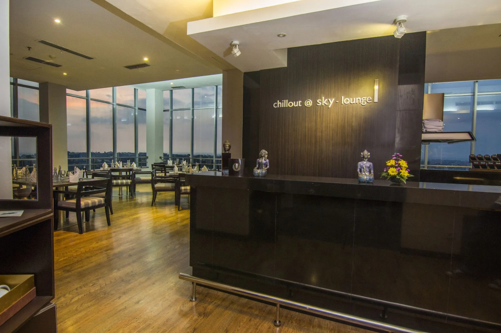 Grand Candi Hotel