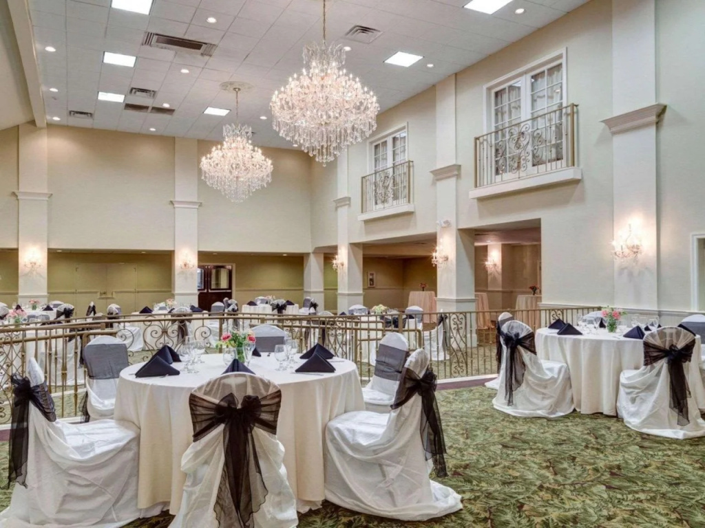 Clarion Inn & Suites Conference Center