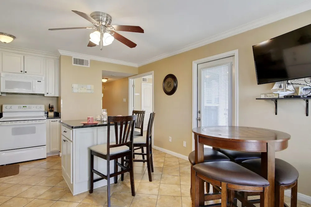 Seascape 1222 2 Bedrooms 2 Bathrooms Condo