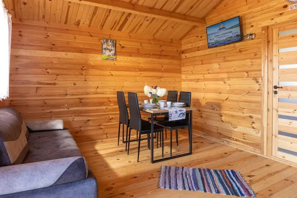 Holiday Cottages, hot tub and Sauna Included