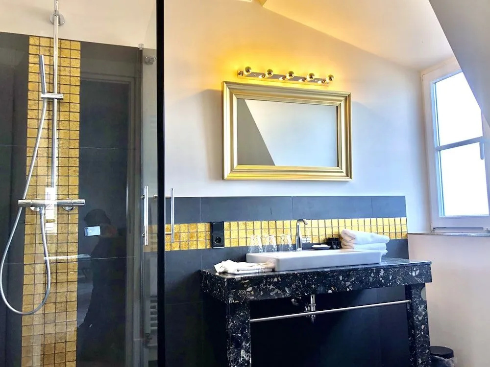 Meergut Hotels