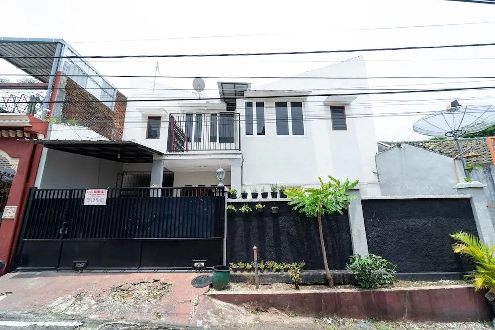KoolKost Male Syariah near SMAK Kolese Santo Yusup 2