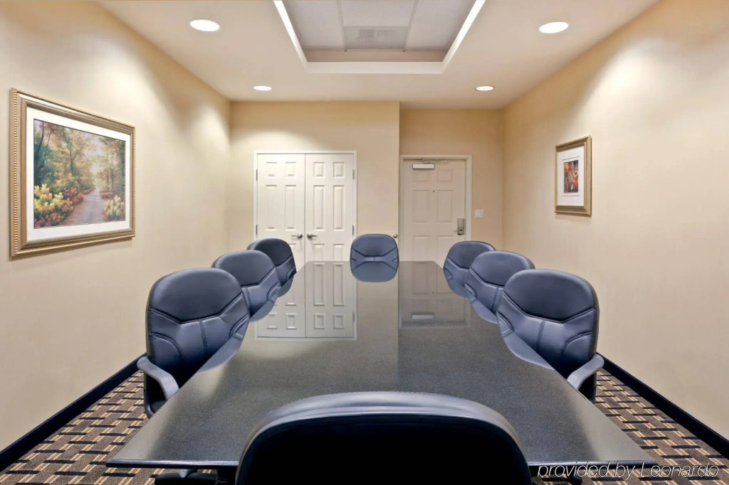 Holiday Inn Express Hotel & Suites Seattle North - Lynnwood by IHG