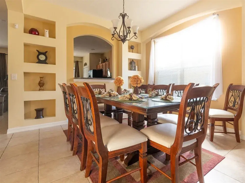 7 Bedrooms in Large Private Vacation Home by Florida Dream Homes