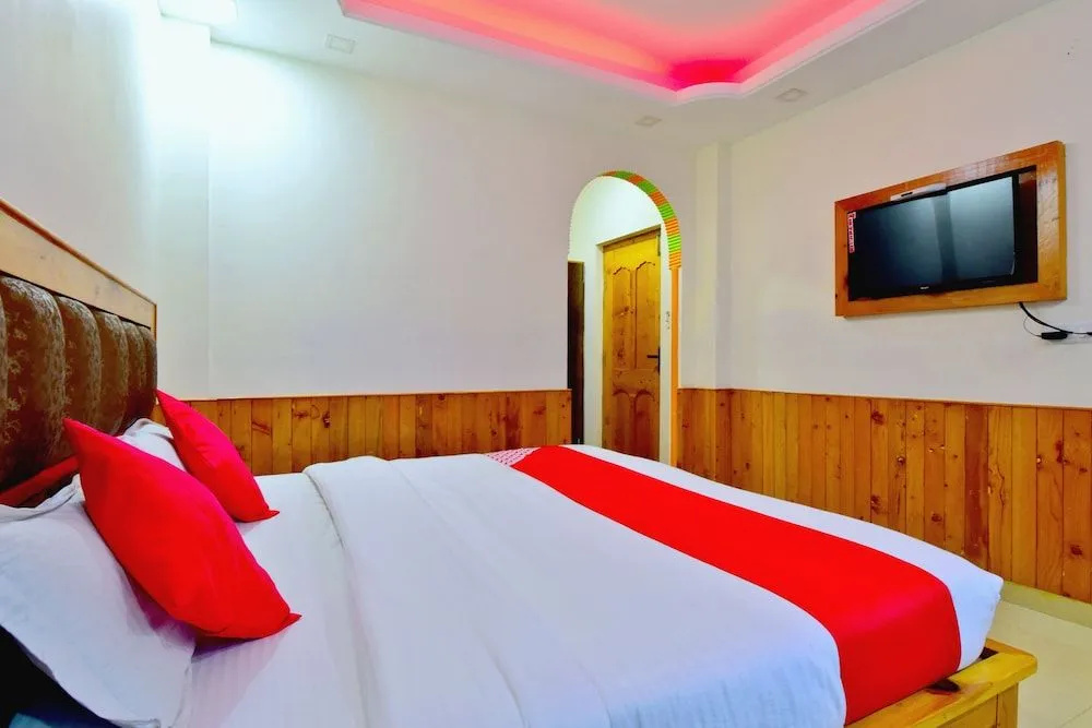 OYO 38661 Hotel Apna Ghar