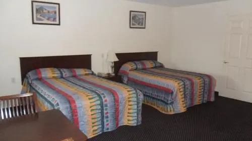 Deluxe Inn Palacios