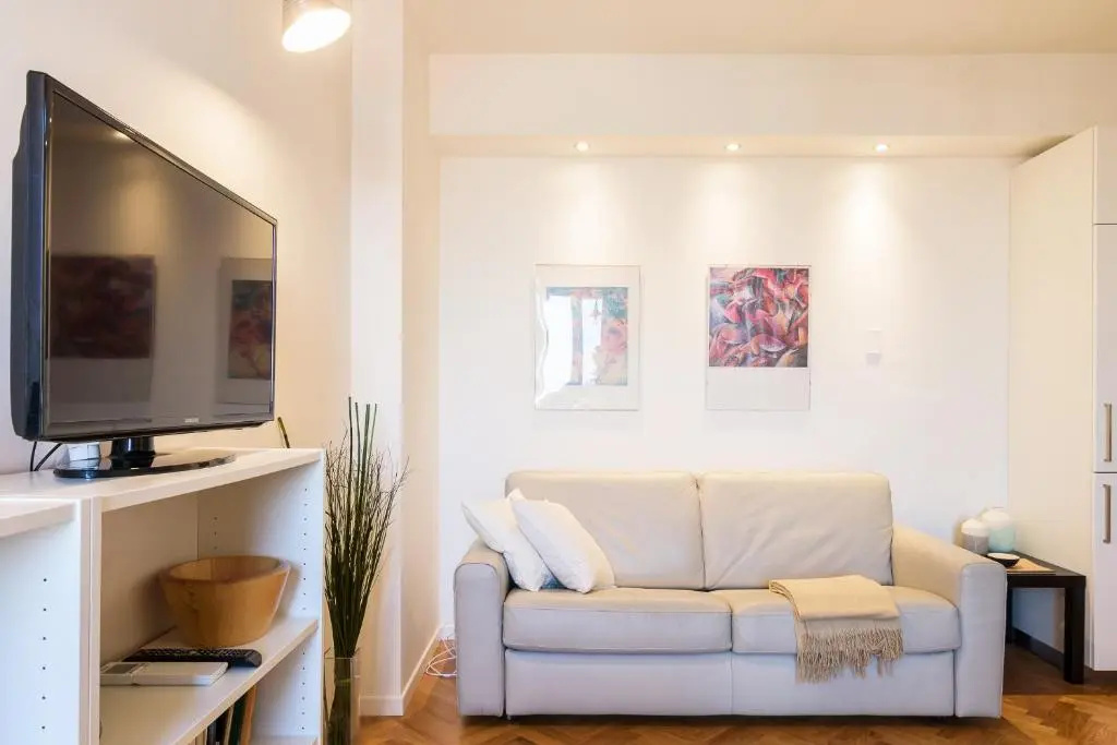 JOIVY Homey 1-Bed W/View Near Citylife