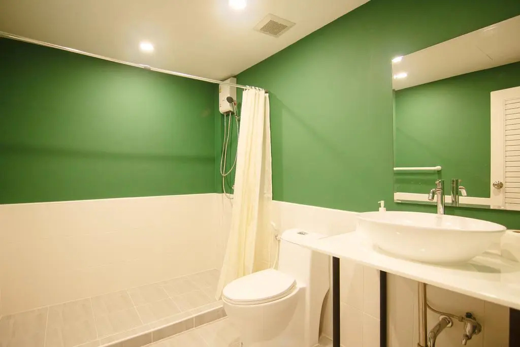 Folk Poshtel Asok