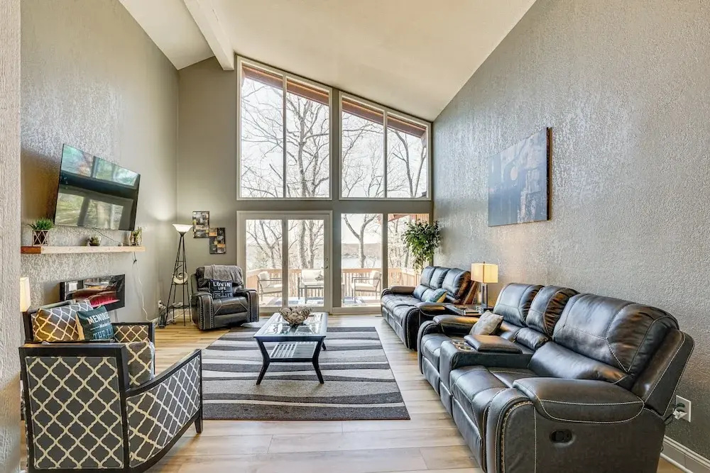 Luxury Lake Home, Amazing Views, Resort Amenities