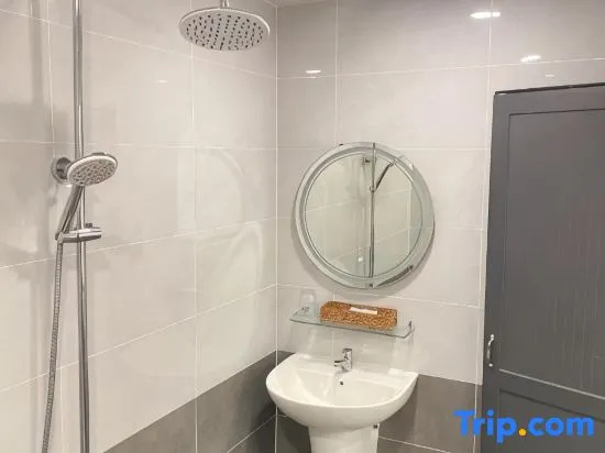 Phú Gia Hotel 1609 Huỳnh Tấn Phát
