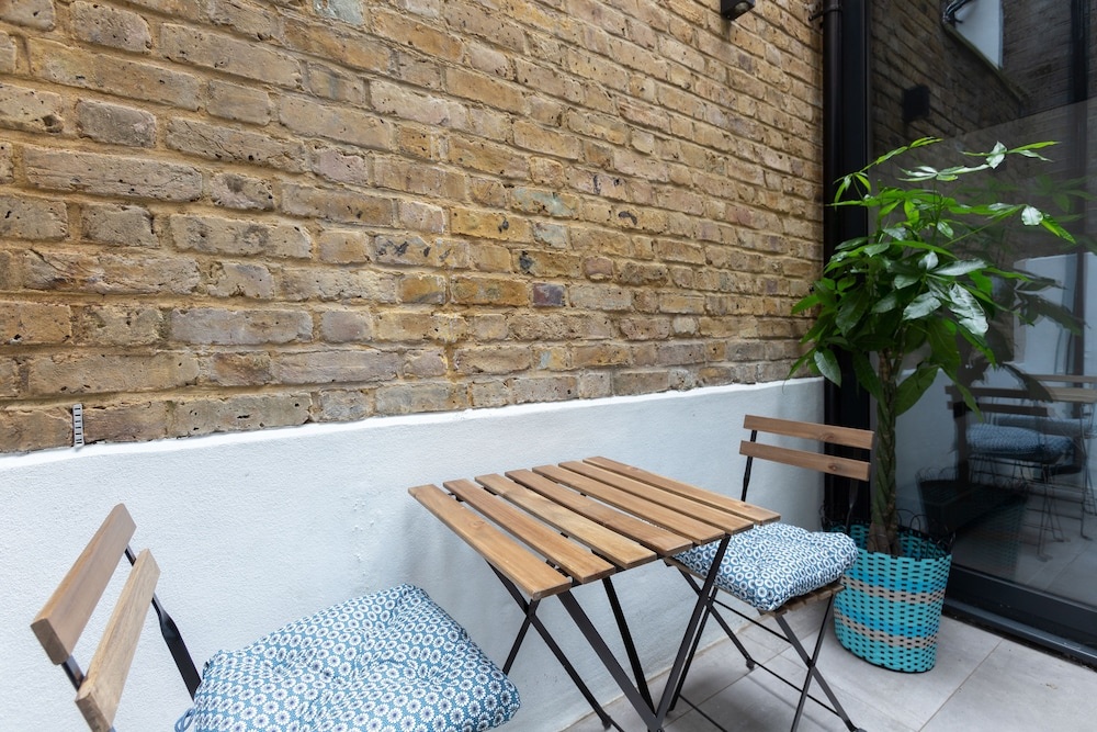 3Bdr House With Patio By The Residences