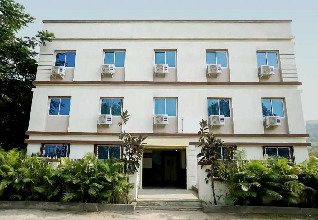 Hotel Karan International by OYO Rooms