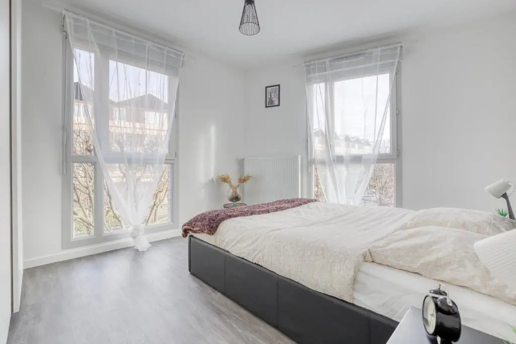 Superbe T2 COSY à 15mn de Paris