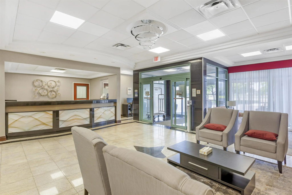 Best Western Plus Travel Hotel Toronto Airport