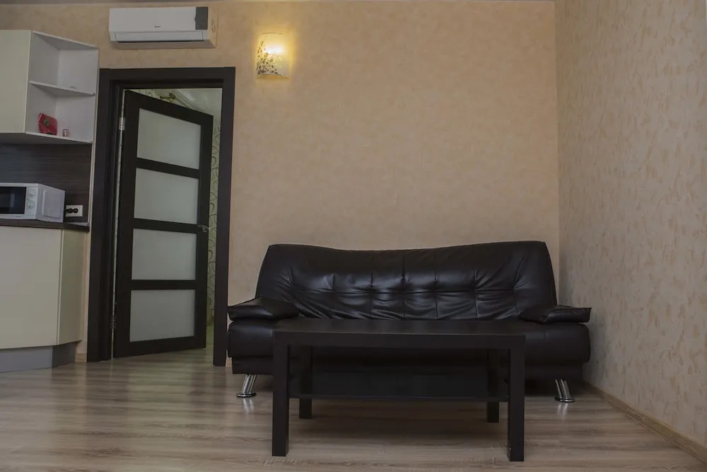 Apartment on 7-ya proseka 92