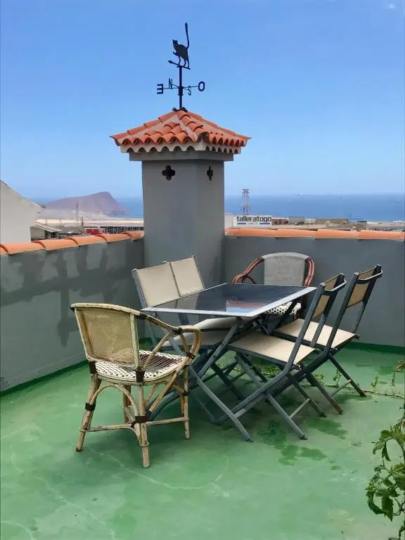 WIFI TENERIFE SUR GUEST HOUSE