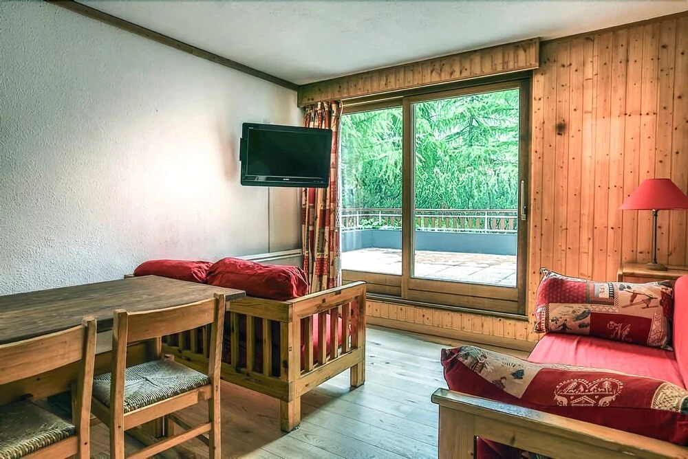 CHORE - Appartement de 80 m² dans un chalet. Centre Val d'Isère.