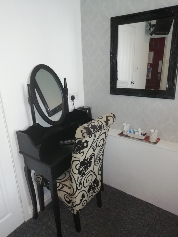 Aindale Hotel Blackpool