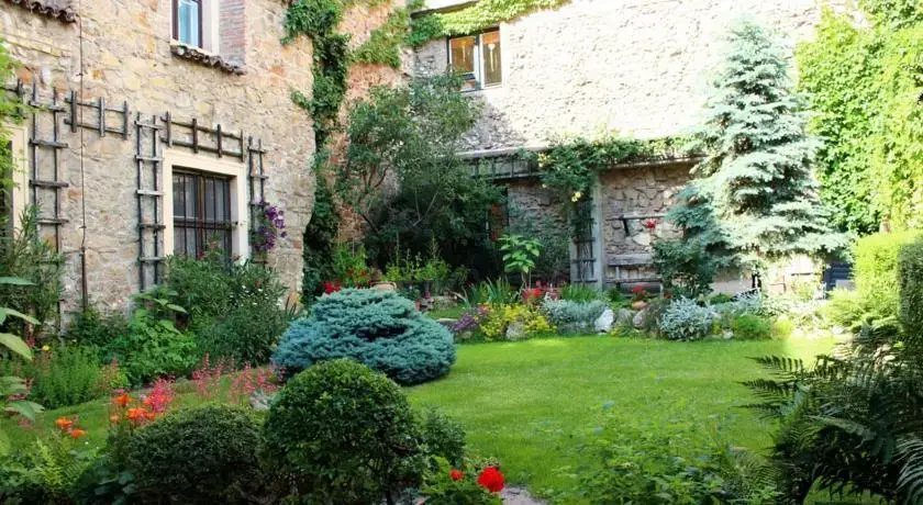 Castle area - Medieval Walls