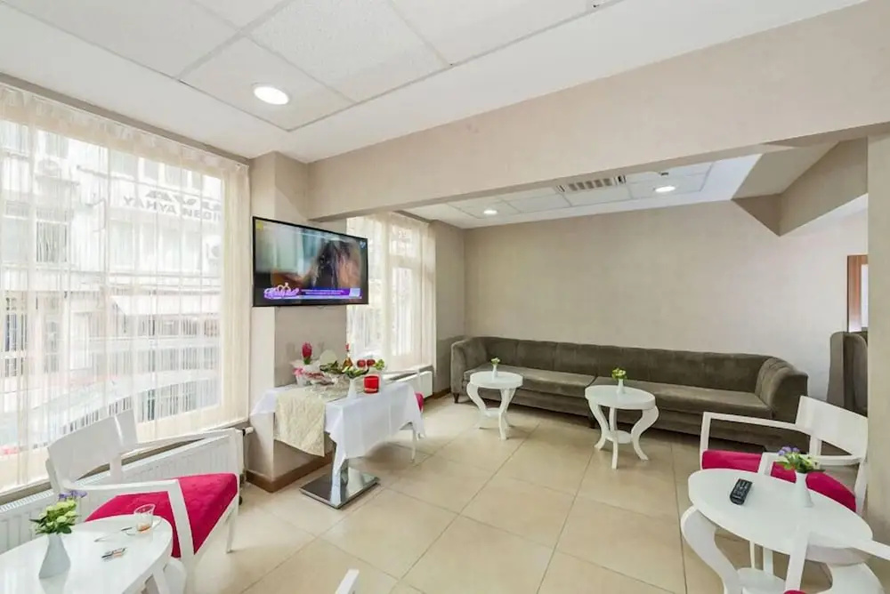 La Garden Hotel