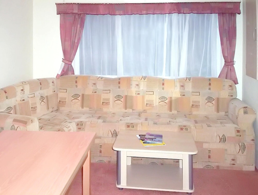 Bungalow With 3 Bedrooms in Pont-aven, With Pool Access, Furnished Ter