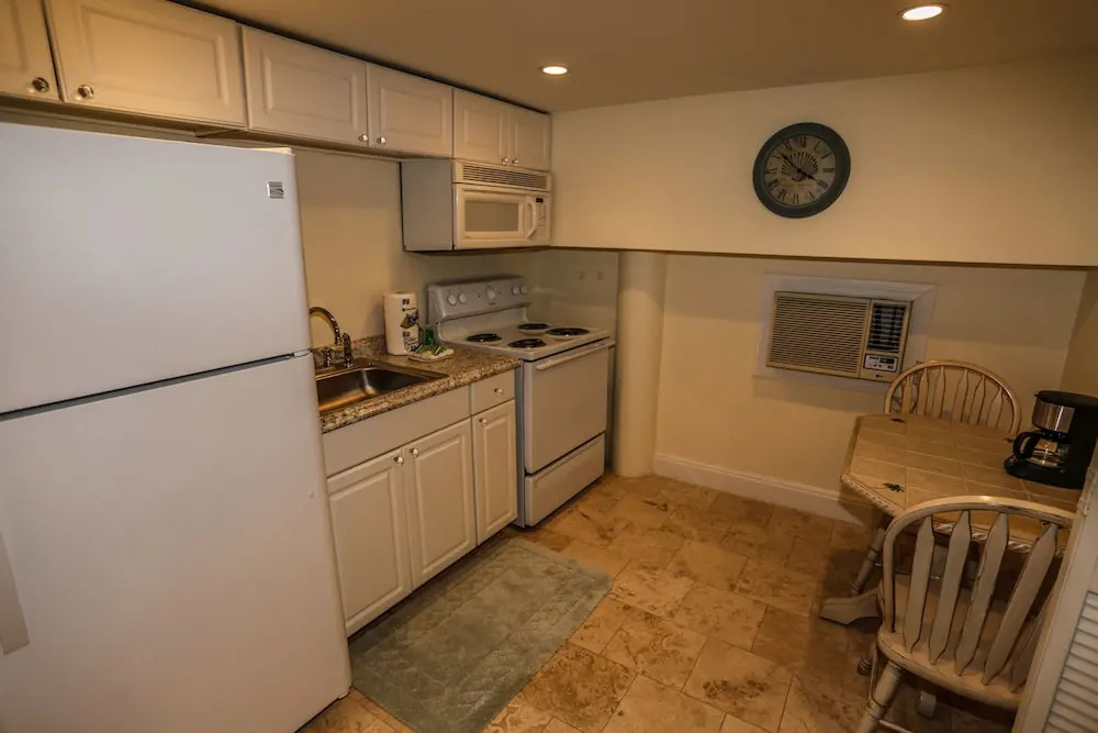 936 San Carlos