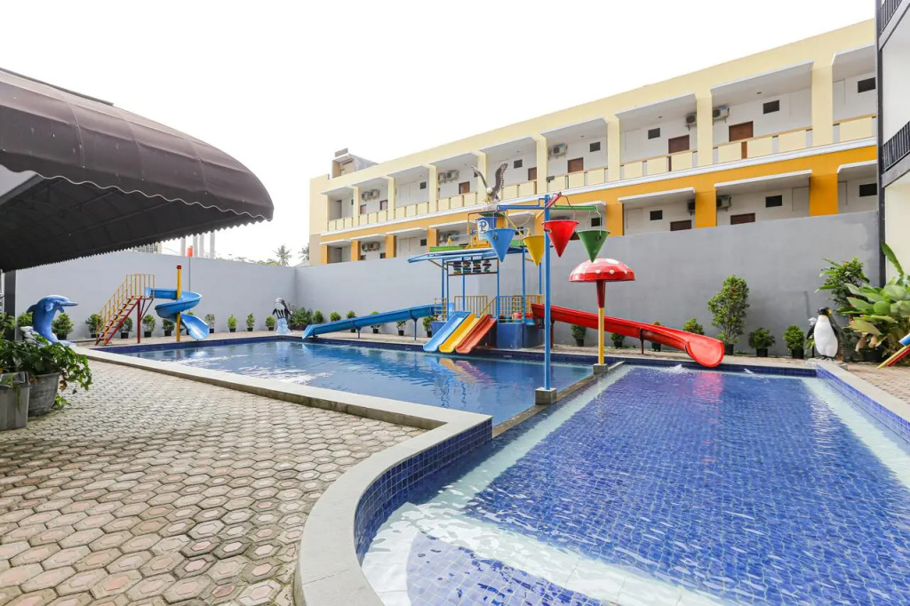 Capital O 1246 Hotel Grand Pacific