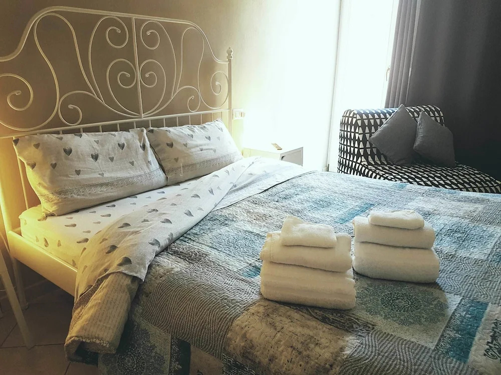 Casa Bella Marconi is an Apartment of 34 Square Meters. Clean, Bright, in the Heart of the City