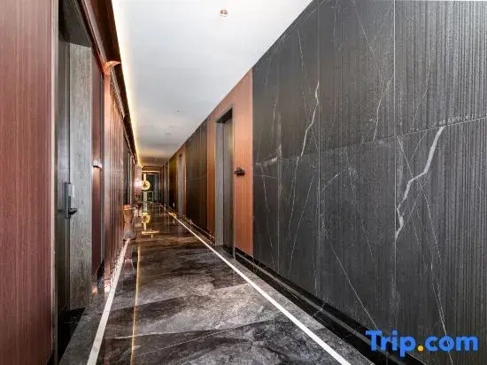West Street E-sports Hotel (Zhengzhou Erqi square)