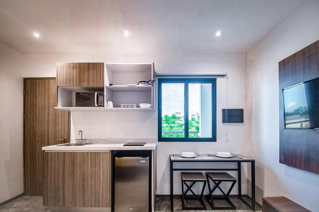 ~ Private CONDO in Awesome Complex ~ POOL + ROOFTOP Lounge ~ Walk to 5ª Avenida & Beach!