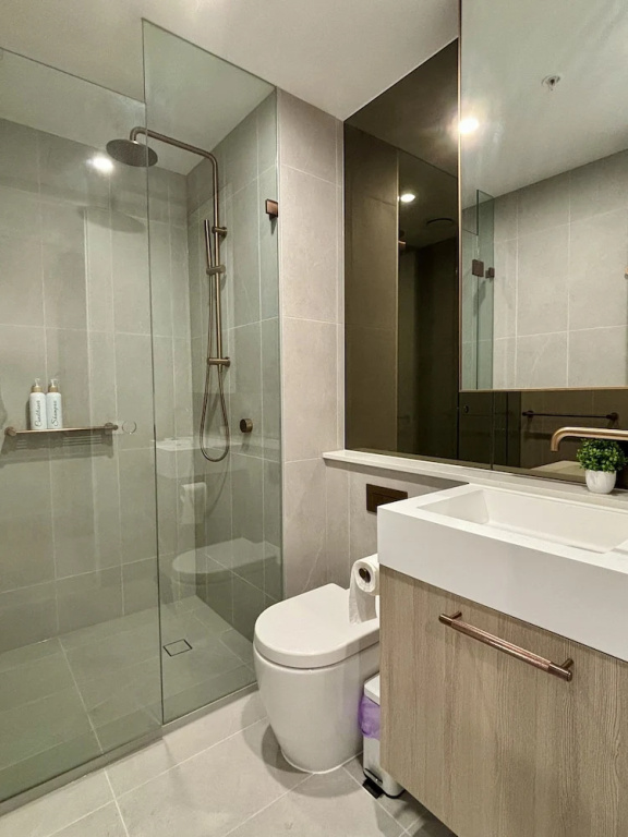 SkyGarden Luxury Condo The Glen by Live Local