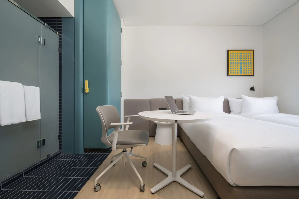 GO Hotel Bowin at Robinson Lifestyle Bowin
