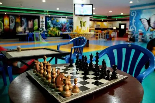 Leonia Holistic Destination