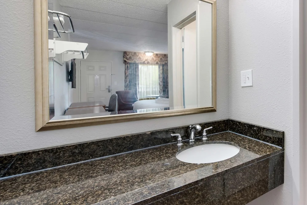 Americas Best Value Inn Columbus