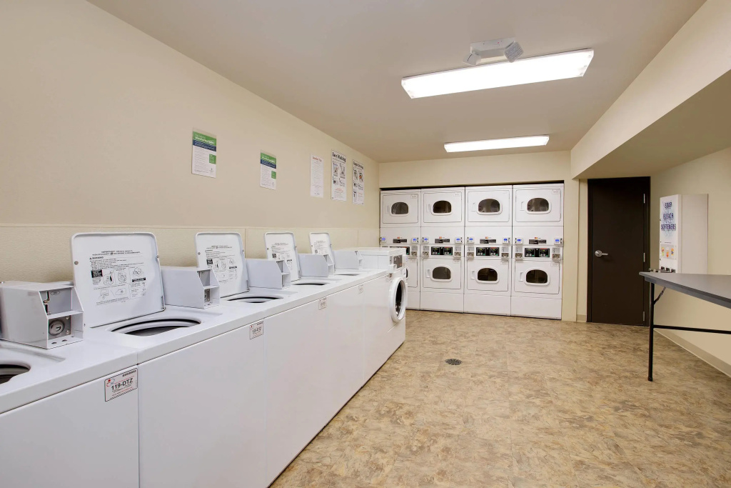 WoodSpring Suites Columbus NE I-270 Airport