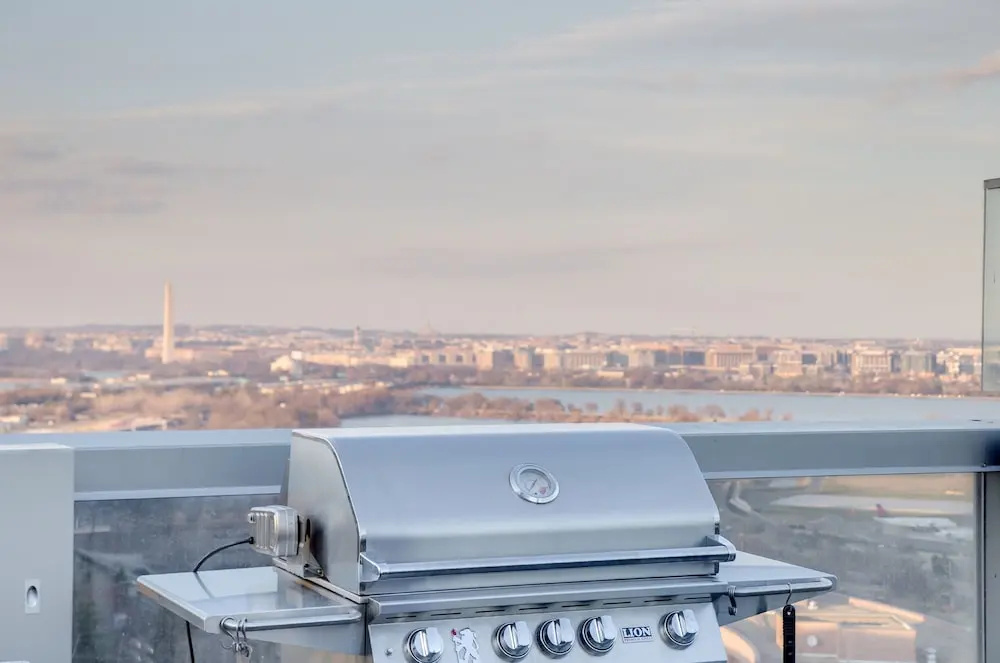 Arlington Fully Furnished Apartments in Crystal City