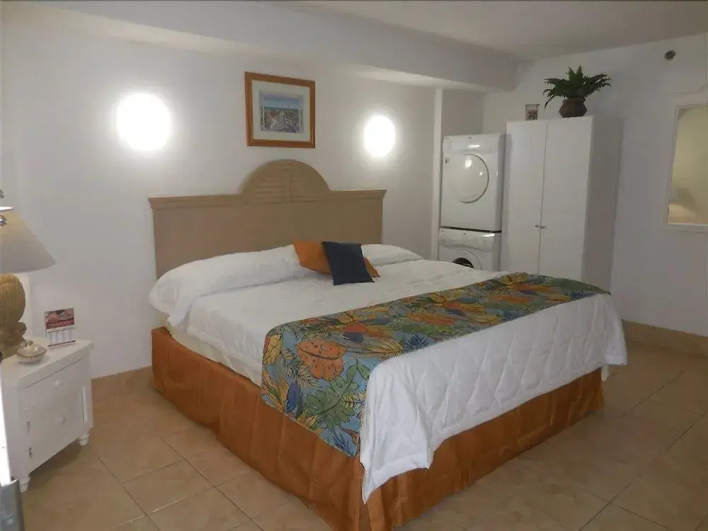 Atlantica I #502 - 1 Br condo by RedAwning