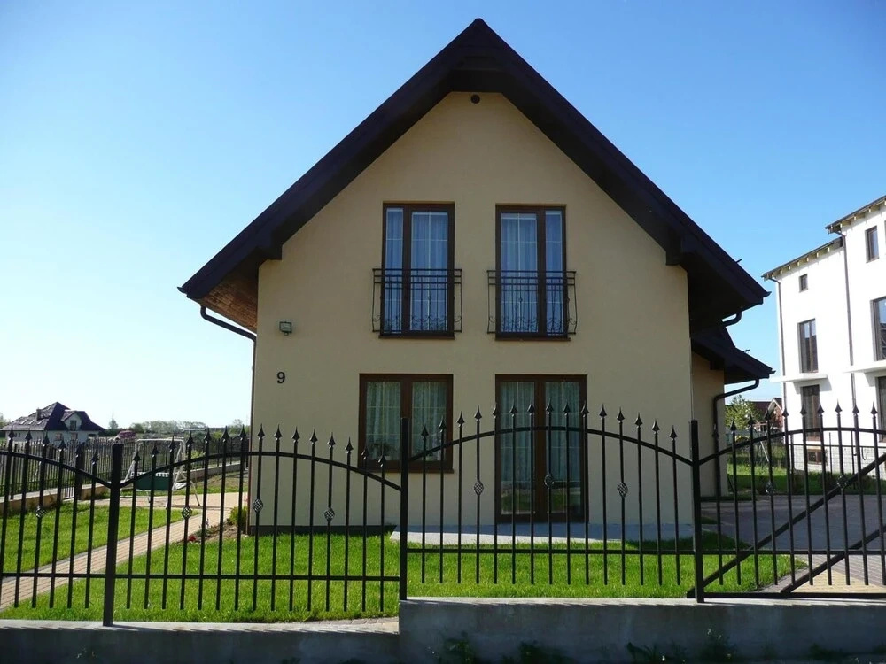 Family Homes - Sand Apartments