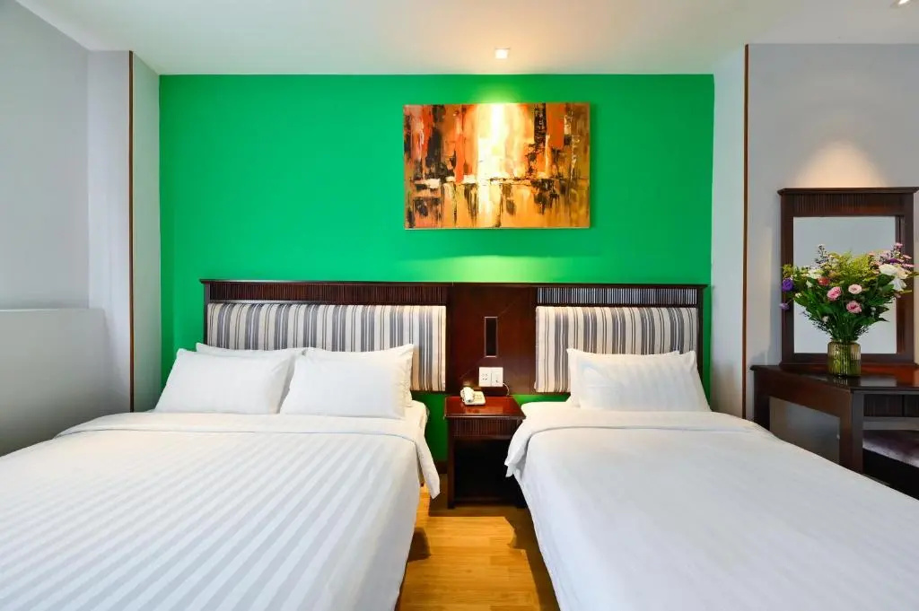 Cherry Central Hotel- Near Opera House