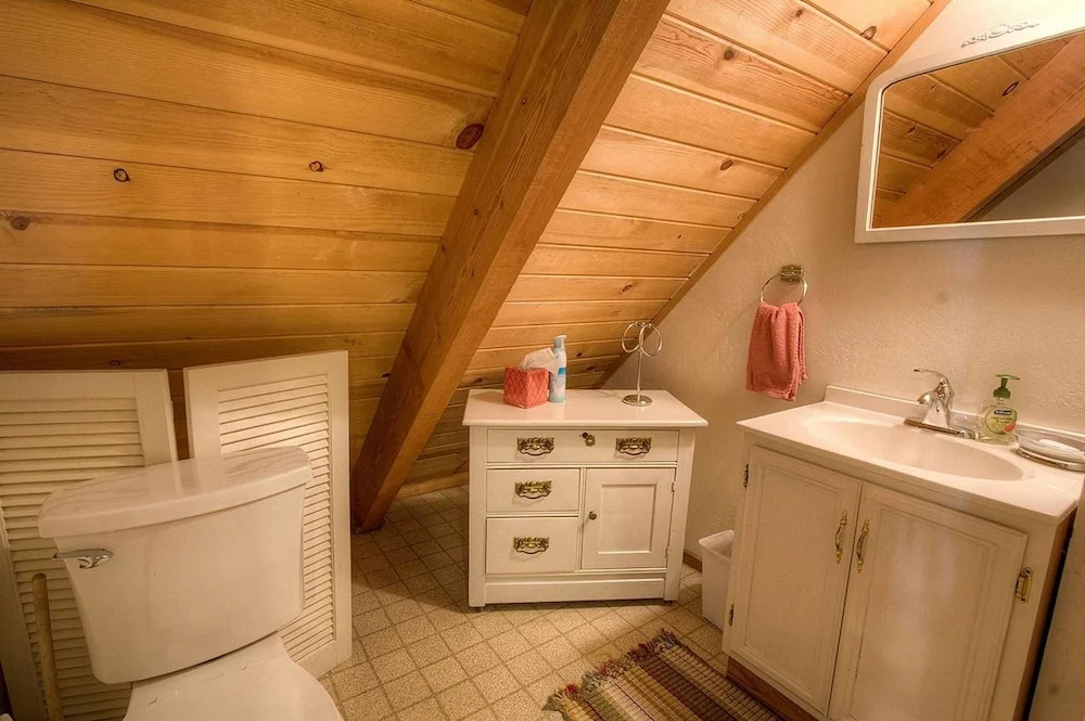 Coyote Den by Lake Tahoe Accommodations