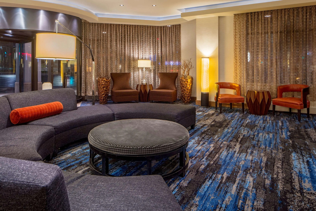 DoubleTree Suites by Hilton Minneapolis Downtown