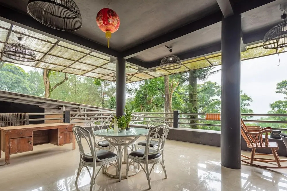 RedDoorz @ Mega Indah Villa Estate G16