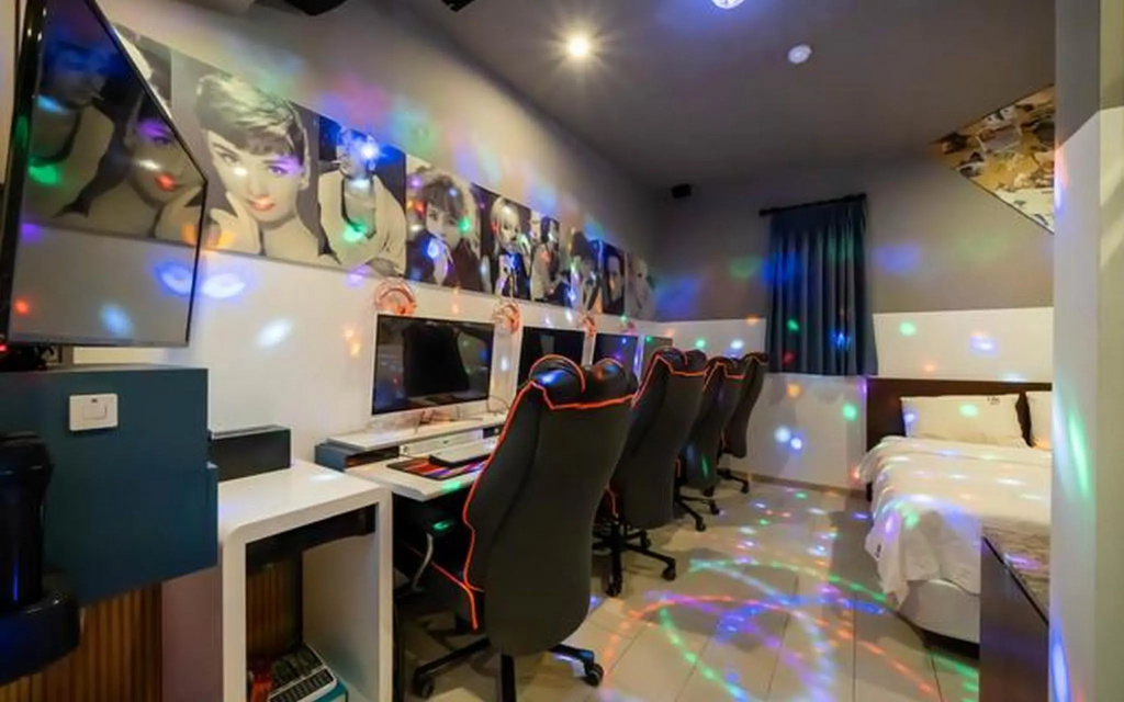 Fan Hotel